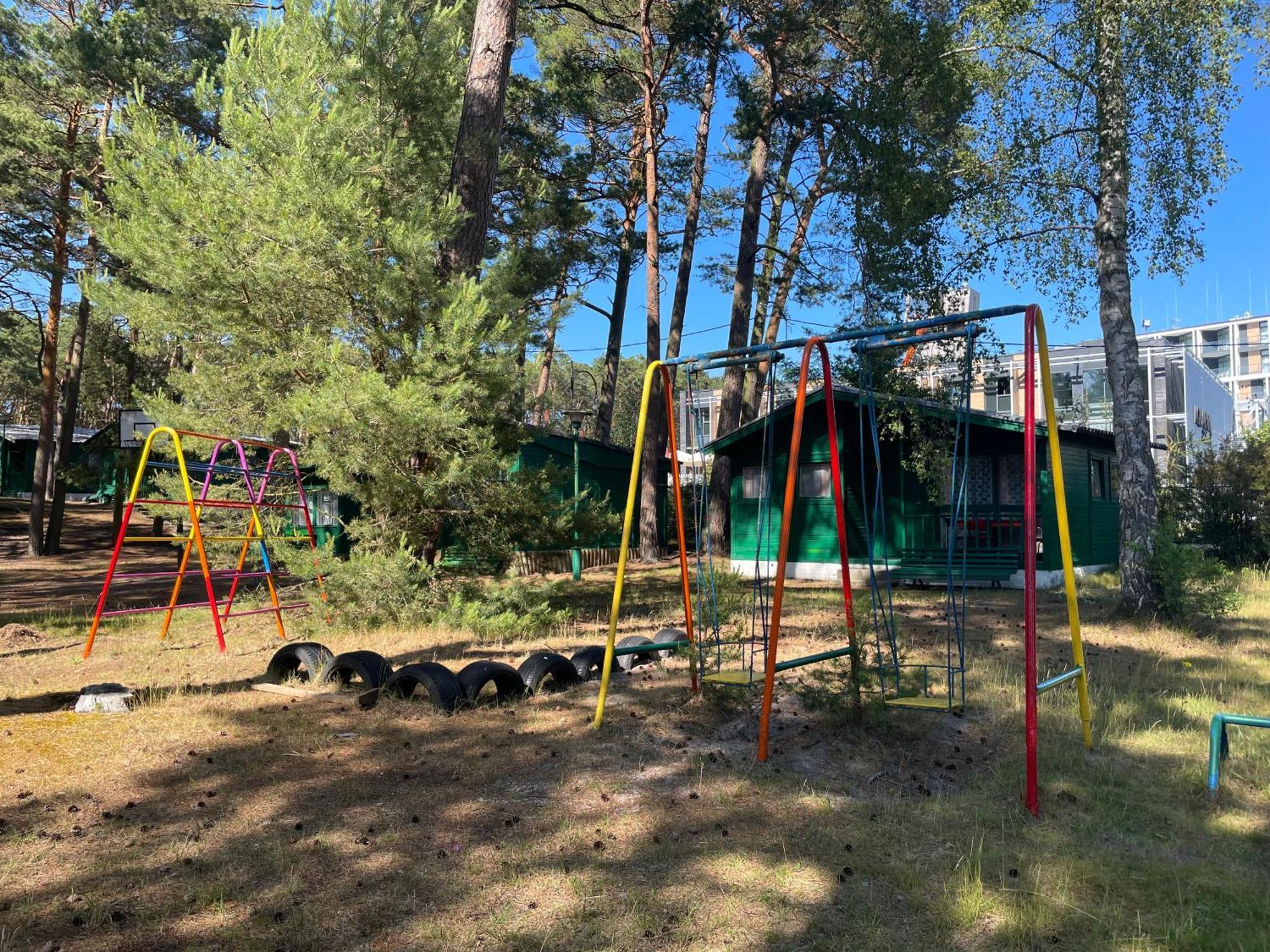 Domki Letniskowe Delfin Mrzeżyno Exterior foto